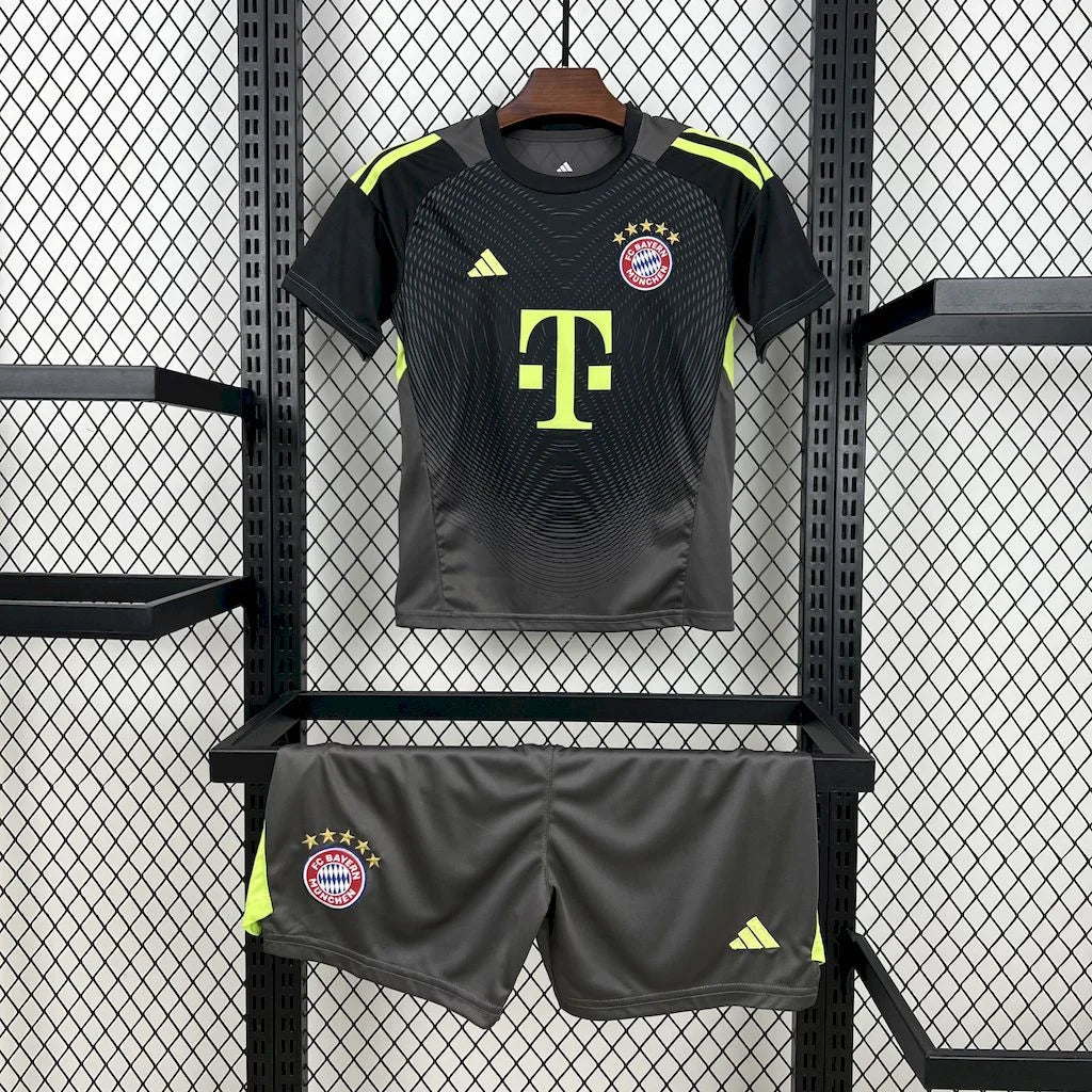 2025/2026 Bayern Munchen Goalkeeper Football Shirt Kids Size
