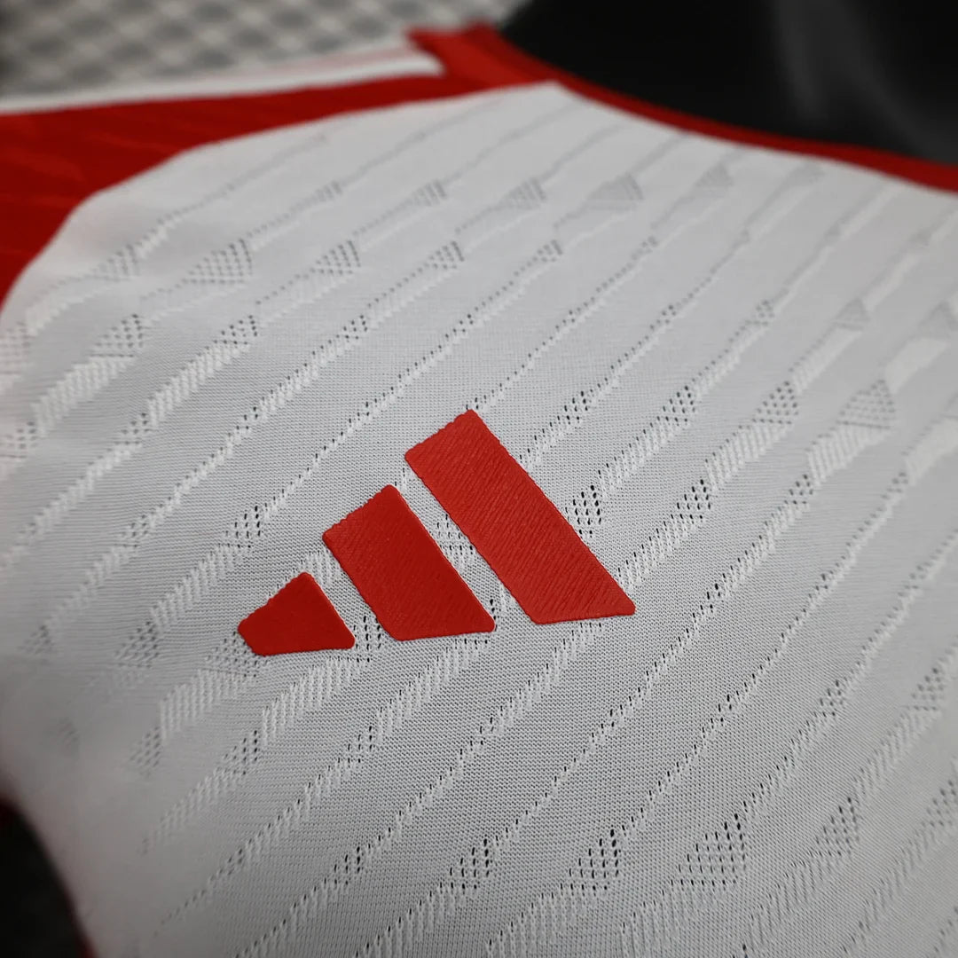 2023/2024 Bayern Munich Home Football Shirt - Player Version