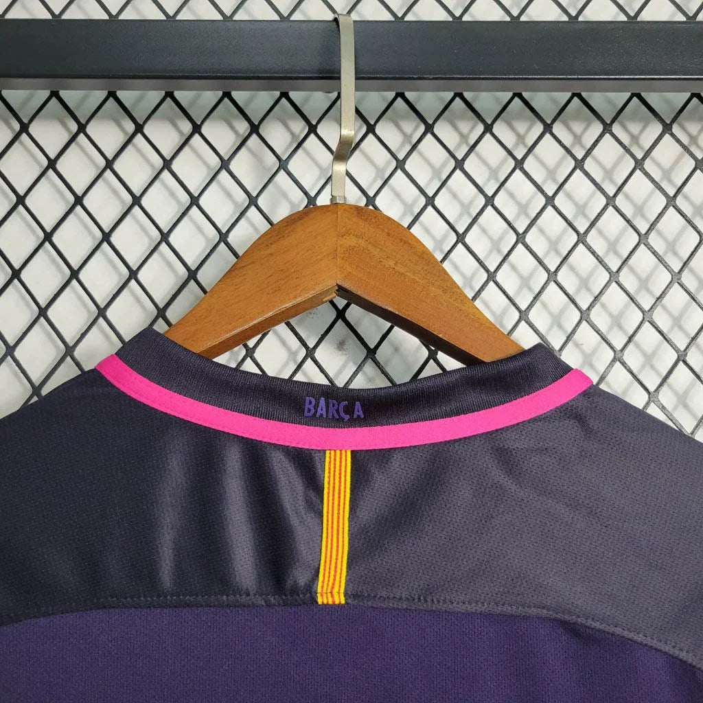 2016/2017 Retro Long Sleeve Barcelona Away Football Shirt