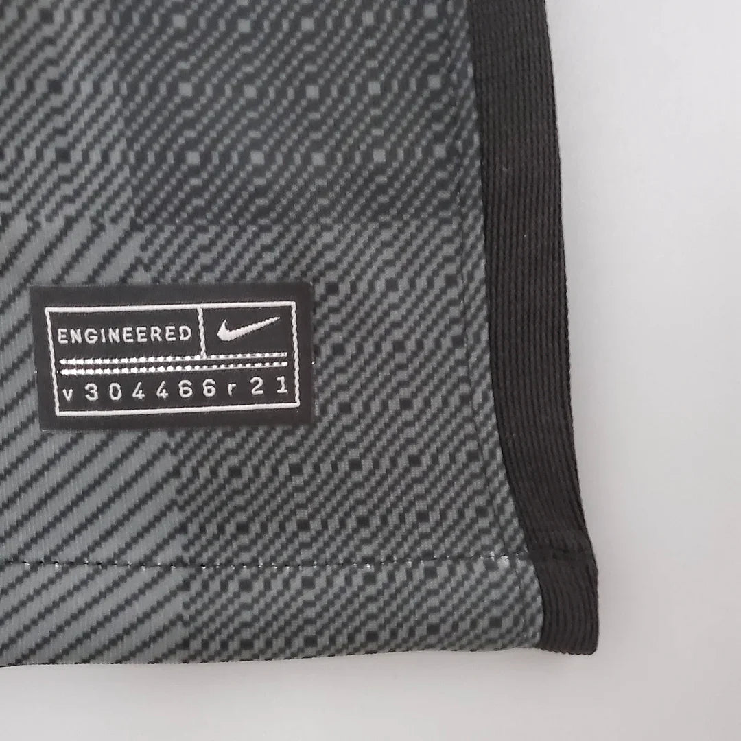 2021/2022 Retro Liverpool Goalkeeper Black Football Shirt