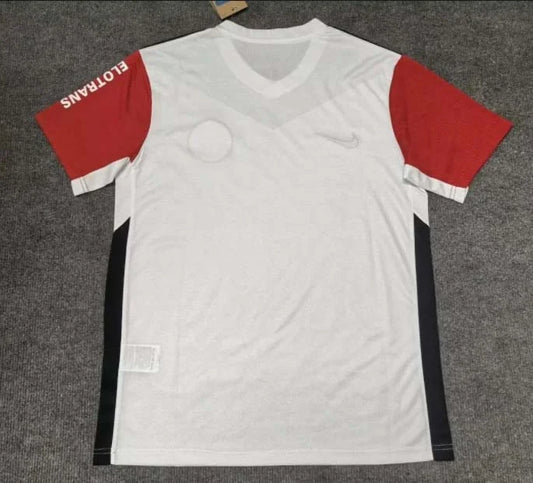 2024/2025 Eintracht Frankfurt Home Football Shirt