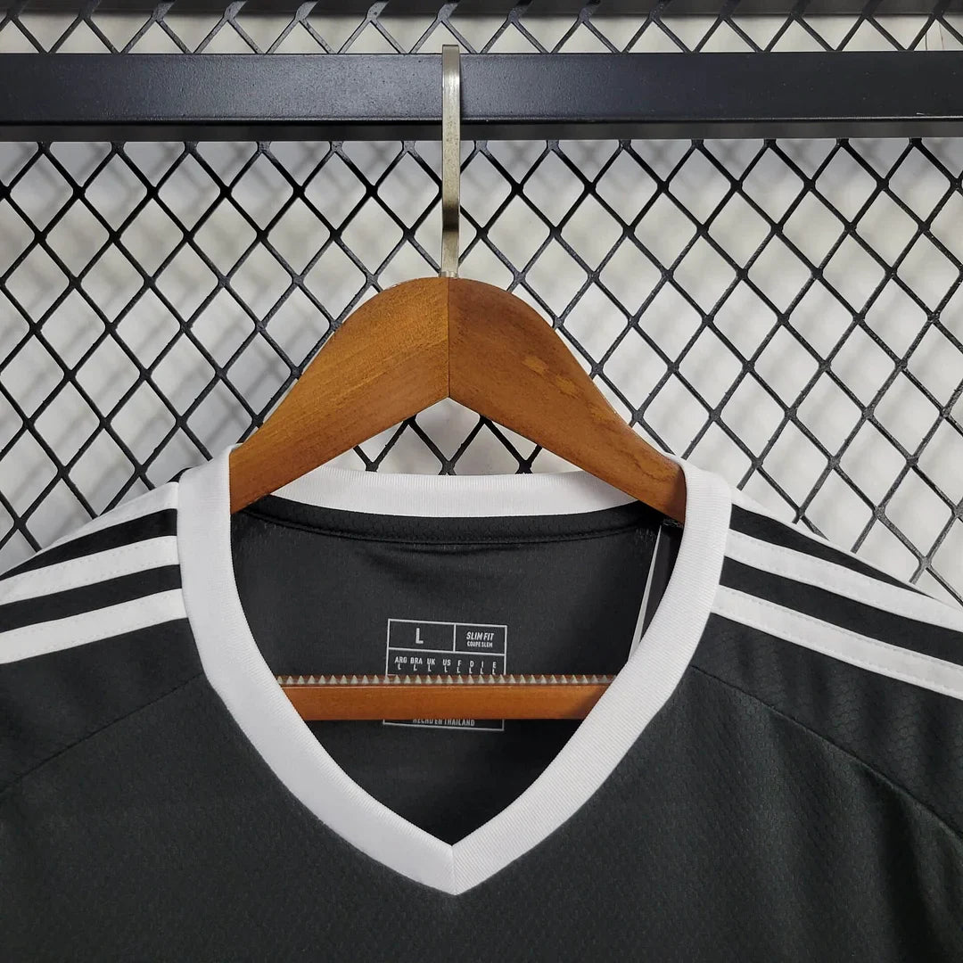 2024/2025 Bayern Munich Goalkeeper Football Shirt