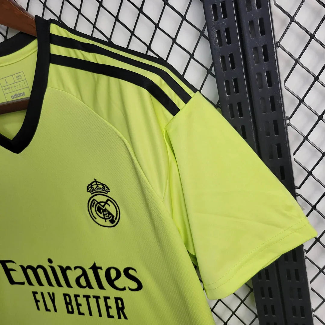 2024/2025 Real Madrid Goalkeeper Football Shirt