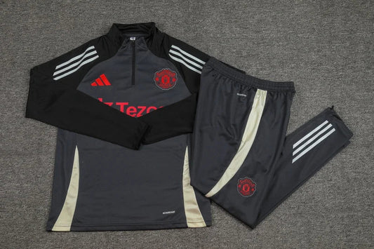 2024/2025 Manchester United Half-Pull Black Tracksuit