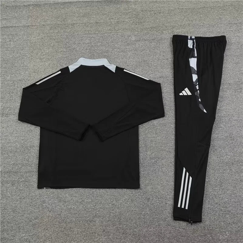 2024/2025 Manchester United Half-Pull Black Tracksuit