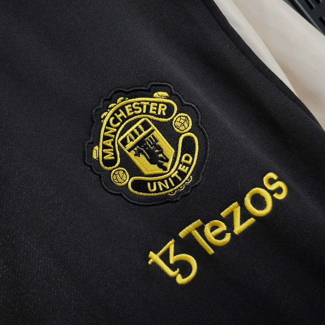 2025/2026 Manchester United Black And White Jacket Windbreaker