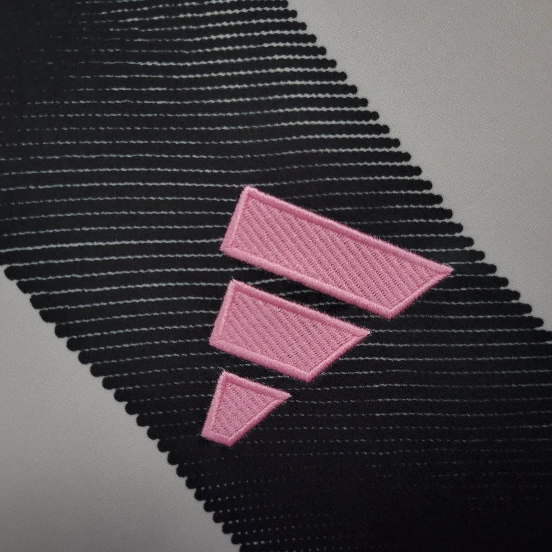 2025/2026 Juventus Home Football Shirt