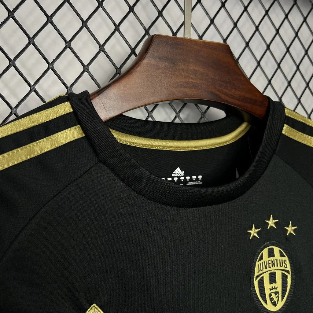 2015/2016 Retro Juventus Third Away Football Shirt