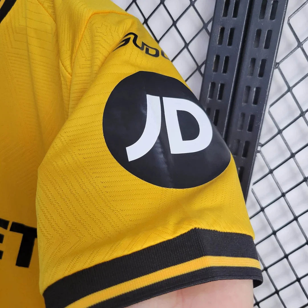 2024/2025 Wolverhampton Home Football Shirt