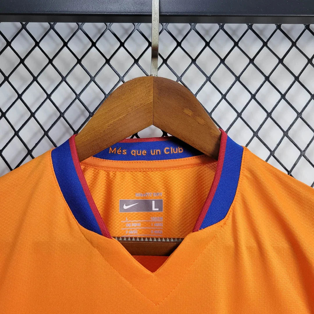 2006/2007 Retro Barcelona Away Football Shirt