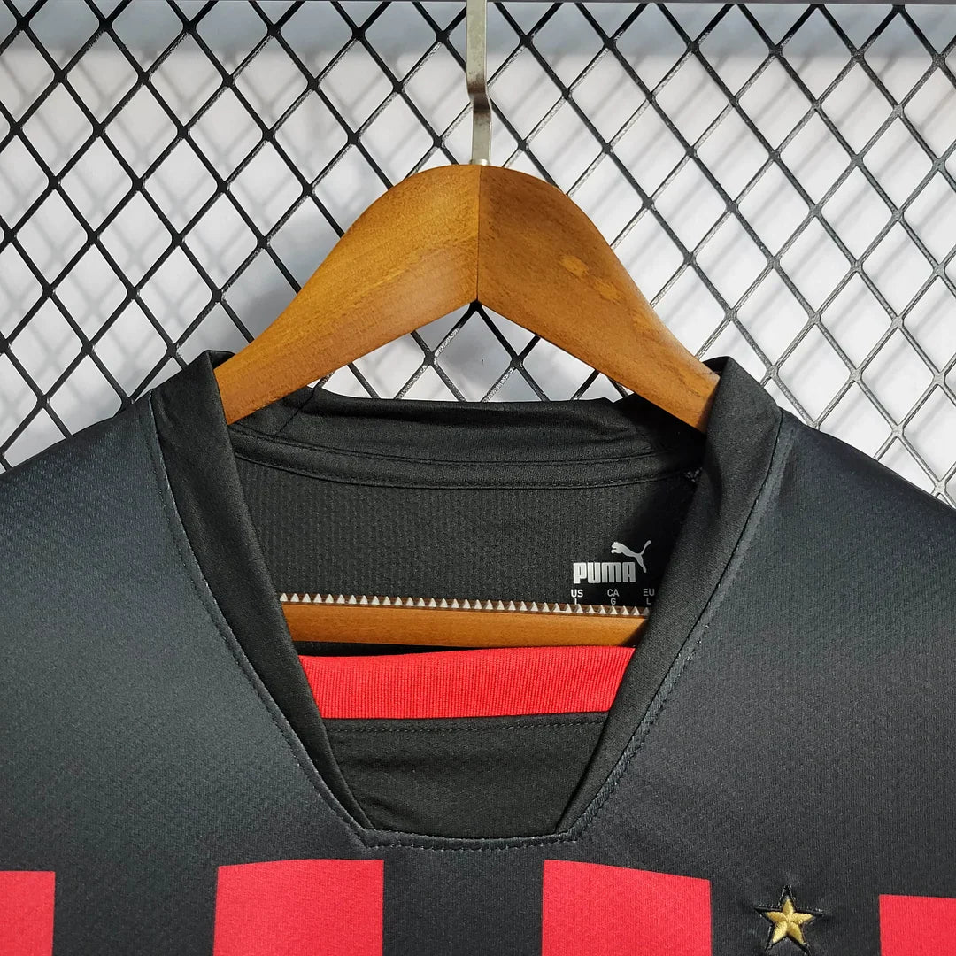2022/2023 AC Milan Home Football Shirt