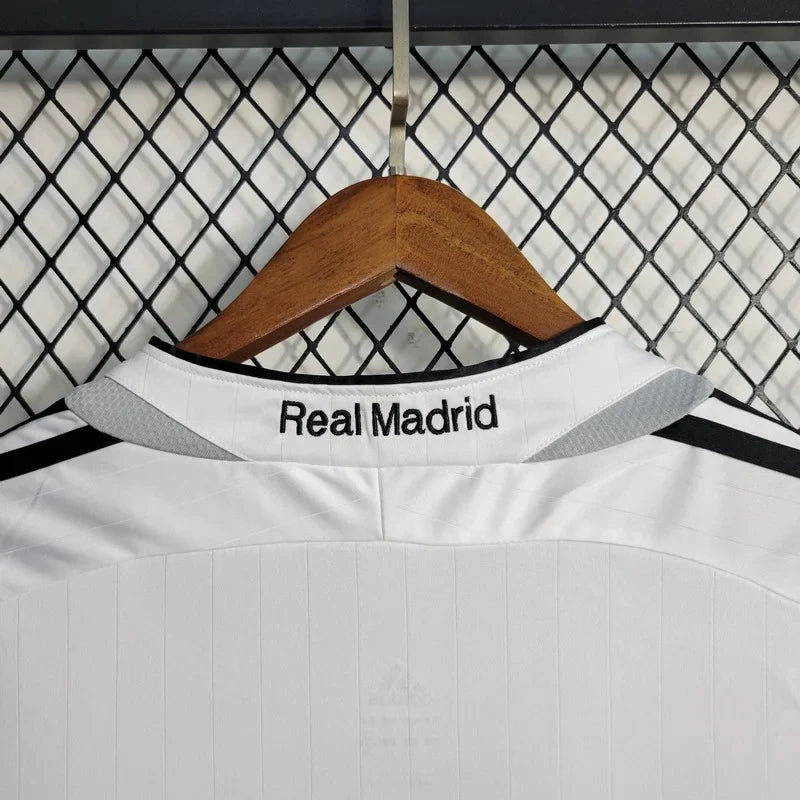2006/2007 Retro Real Madrid Home Football Shirt