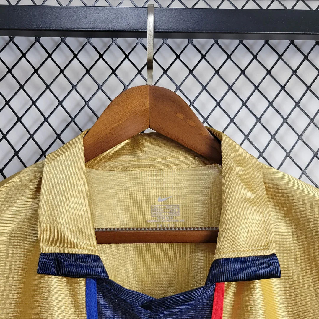 2001/2002 Retro Barcelona Away Football Shirt