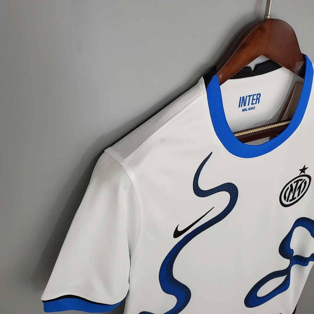 2021/2022 Retro Internazionale Milan White Football Shirt