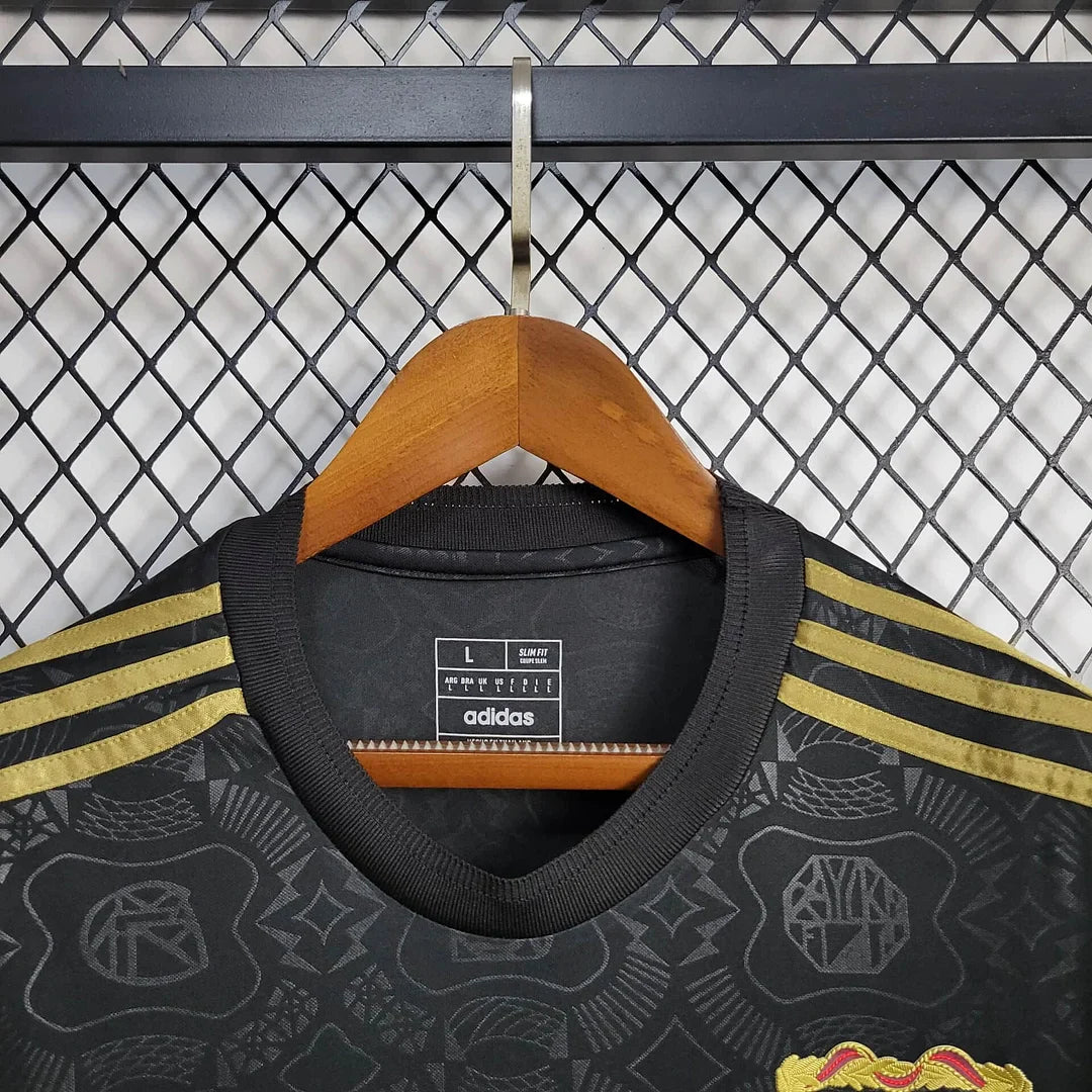 2025/2026 Bayern Munich 125th Anniversary Black Edition Football Shirt