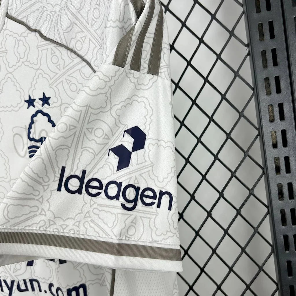 2025/2026 Nottingham Forest Away Football Shirt