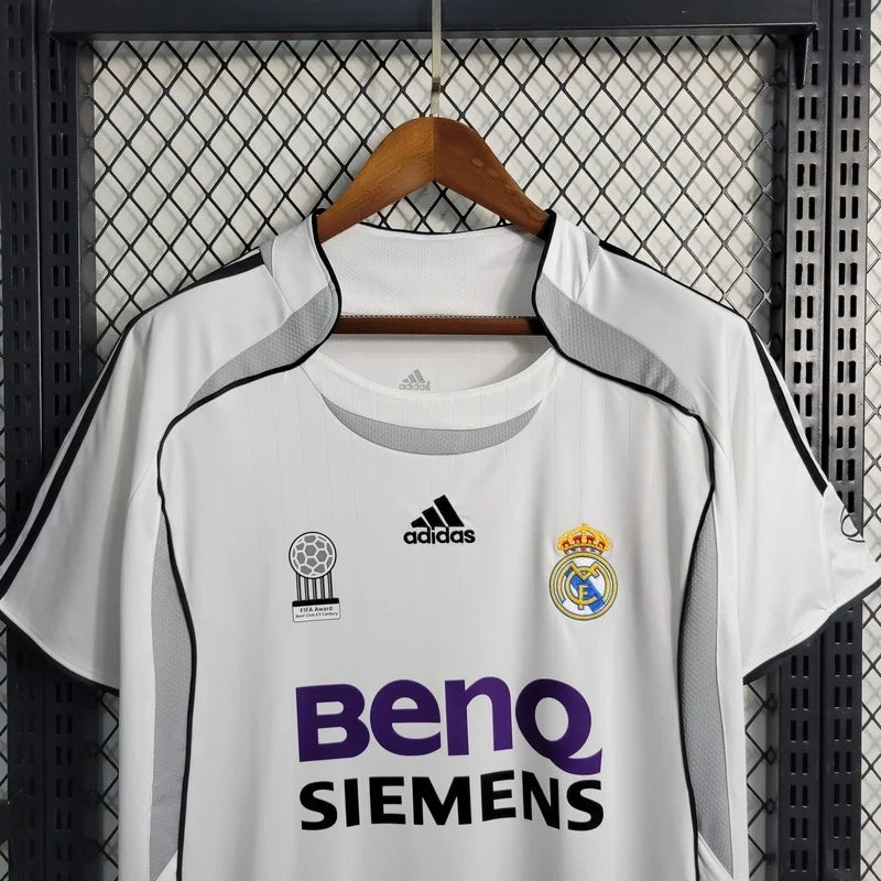 2006/2007 Retro Real Madrid Home Football Shirt