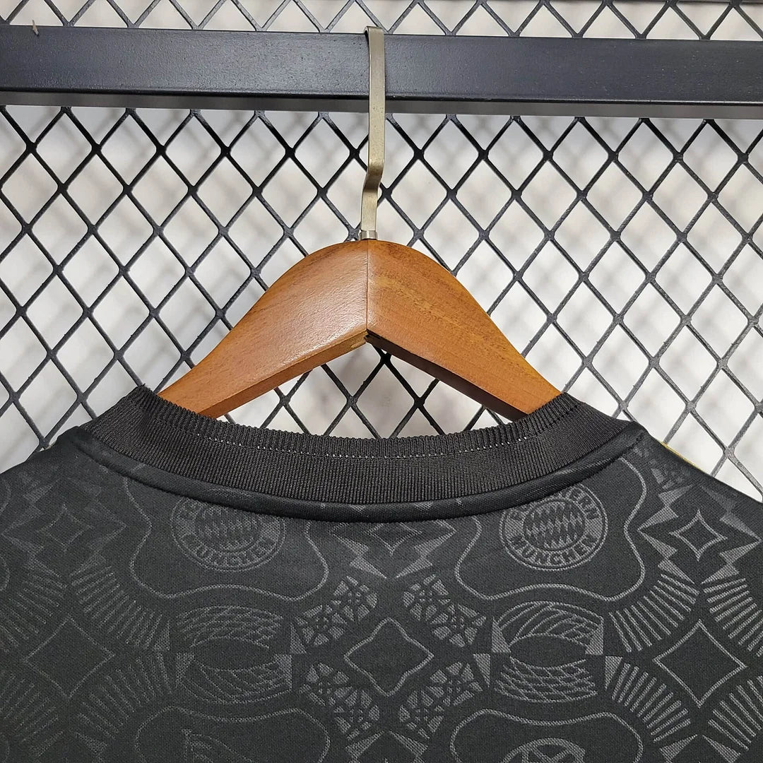 2025/2026 Bayern Munich 125th Anniversary Black Edition Football Shirt