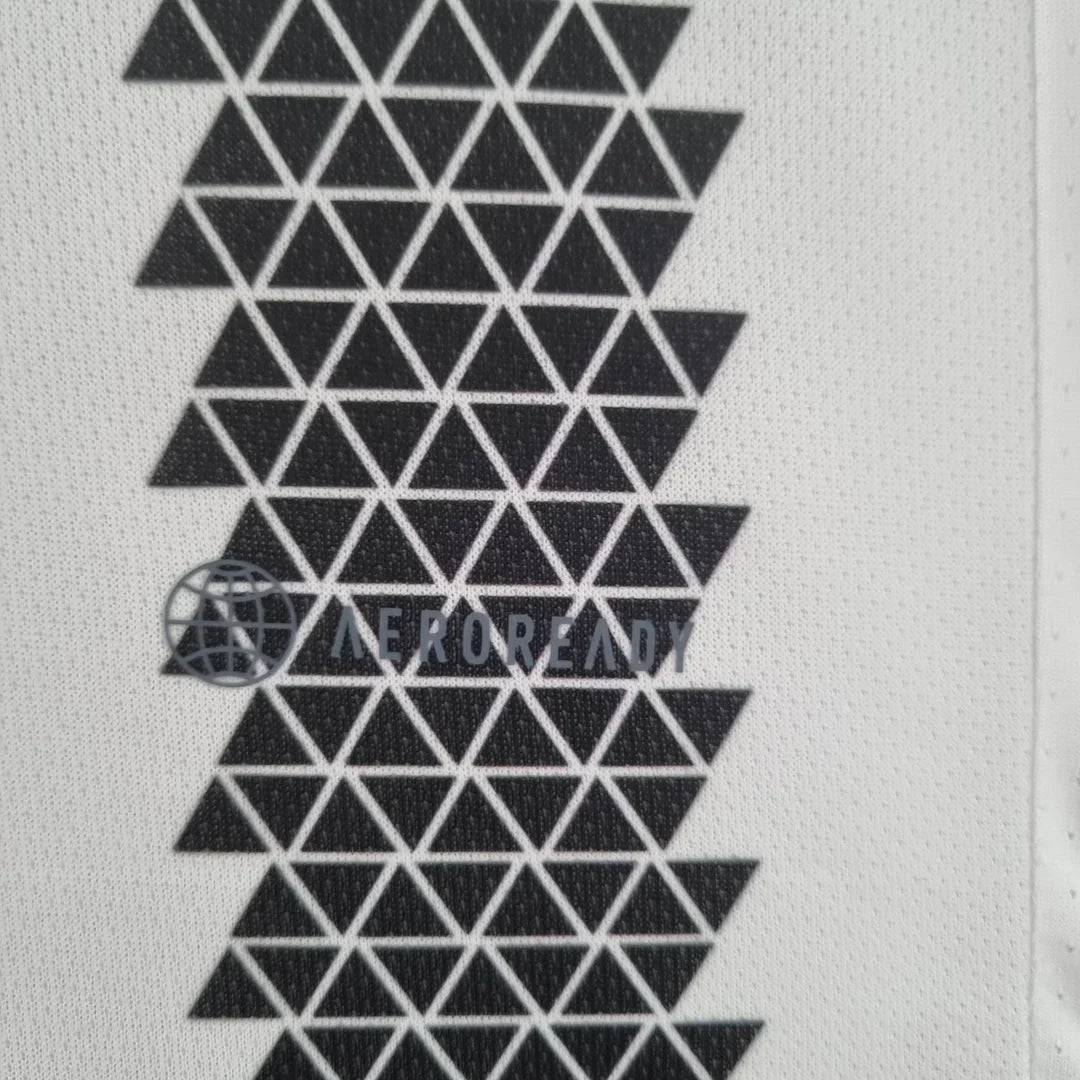 2022/2023 Juventus Home Football Shirt