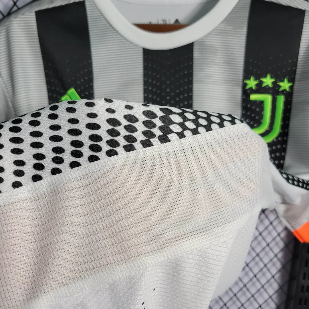 2019/2020 Retro Juventus Joint Edition Black and White Football Shirt